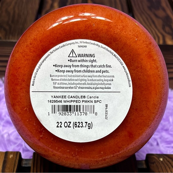 Large YANKEE CANDLE Whipped Pumpkin Spice 22 oz - Picture 10 of 11